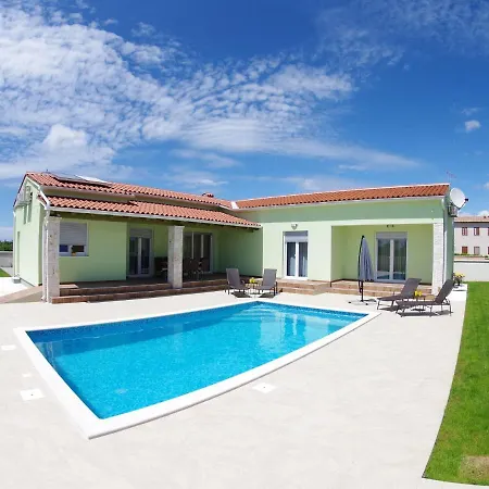 Brand New Near Svetvincenat Villa *